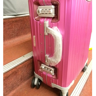 バッグ 札幌 新品!【かわいいキャリーケース TSAロック 20インチ 36L 