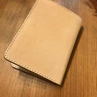 ヌメ革ハーフウォレット