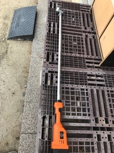 山善 充電式草刈機 未使用 値下げします