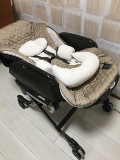 combi ネムリラ 電動ハイローチェア