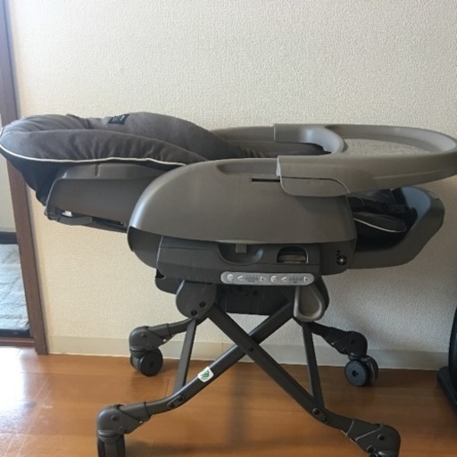 コンビ ネムリラ 美品
