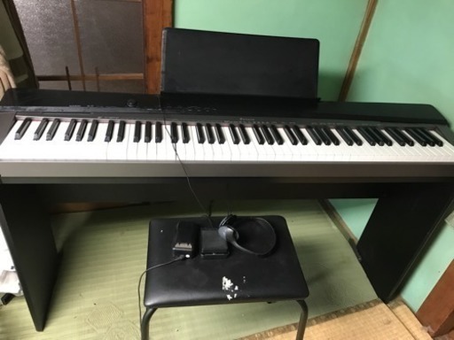 電子ピアノ