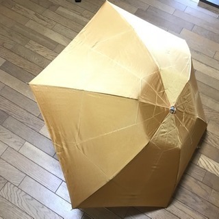 キラキラゴールドの折り畳み傘