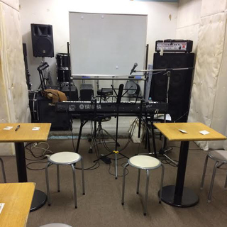 ボーカルレッスン　歌の教室『歌はうまく歌うだけではつまらない！』 - 茨木市