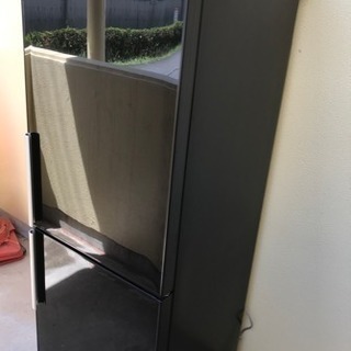 【リサイクルサービス八光　在庫入れ替え価格　安心の3か月保証　配達設置OK】AQUA アクア AQR-D27B K [冷凍冷蔵庫 (270L・右開き） 2ドア プレミアムブラック] 