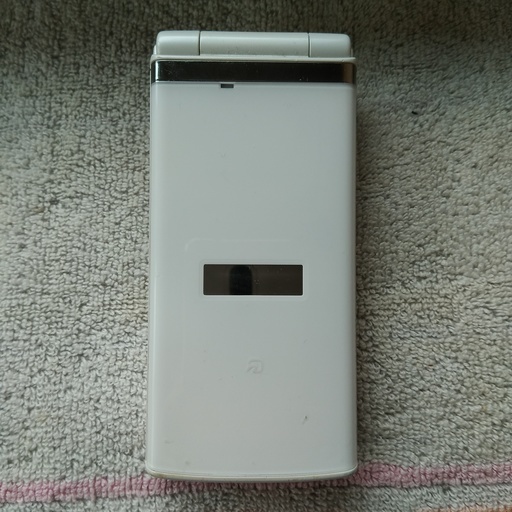 Au ぷりペイド携帯4万円4千円分以上チャージ京セラk006大阪手渡し白 Keijei 大日の携帯 電話 スマホの中古あげます 譲ります ジモティーで不用品の処分