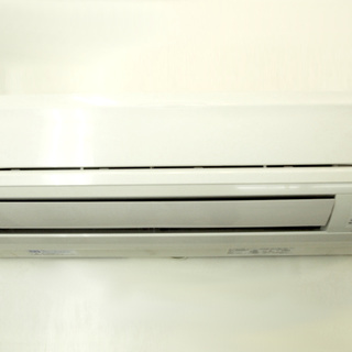 安心の6ヶ月メーカー修理保証付！2011年製DAIKINのルームエアコンです!