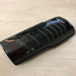 値下げ！ジャンク品 ヴァレンティ valenti ジュエルテールランプ NV350 キャラバン E26系 ライトスモーク ブラッククローム