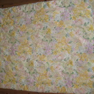薄い　肌布団ピンク花柄　シングル　140×190 