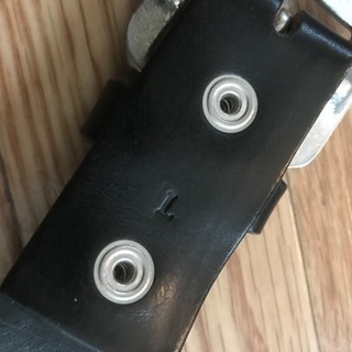 クロックチャンネル スタッズベルト ピラミッド鋲