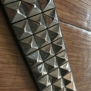 クロックチャンネル スタッズベルト ピラミッド鋲