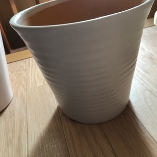 植木鉢？陶器