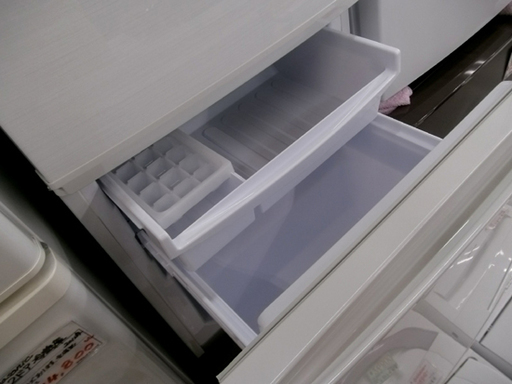 札幌市 高年式 ２０１７年製 シャープ2ドア冷凍冷蔵庫 １３７Ｌ SJ