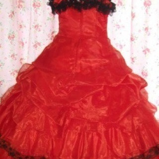 赤のドレス