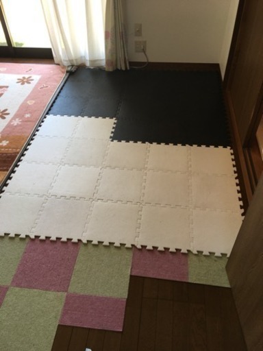 ジョイントマット 30 30 白黒 まるこ 岩倉のベビー用品 安全 保護グッズ の中古あげます 譲ります ジモティーで不用品の処分