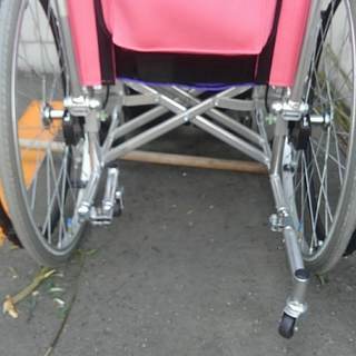 値下げ　一気に5千円！早い者勝ちです　中古の車椅子「NICK」美品！