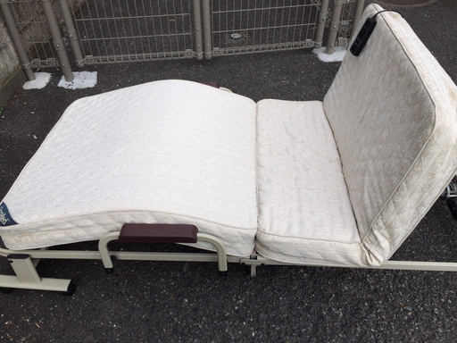 折りたたみ　電動ベッド　USED　調布市