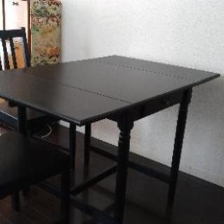 済：テーブル　天板大きさ変更可能　IKEAのシックなブラック