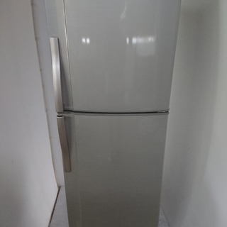 シャープ　228Ｌ　冷蔵庫　2012年製　お譲りします