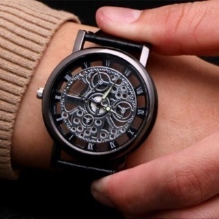 スケルトン腕時計