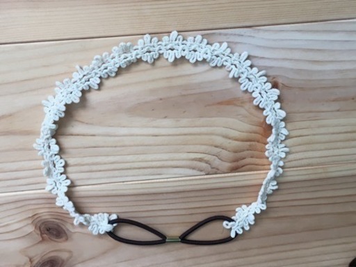 ヘアバンド 白 お花 ひまわり 金剛の小物 その他 の中古 古着あげます 譲ります ジモティーで不用品の処分
