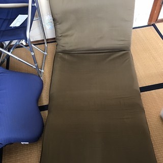 折りたたみ式座椅子