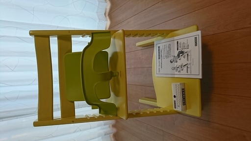 ストッケ　トリップトラップ　ベビーセット付き