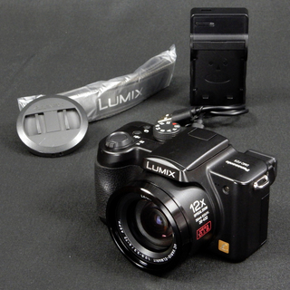 Panasonic LUMIX DMC-FZ5-K デジタルカメ...