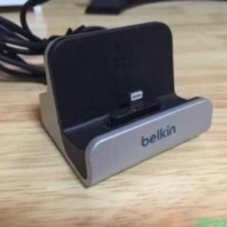 belkin iPhone充電同期スタンド 売ります。