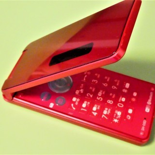 Docomo ガラ系携帯電話：Sharp SH-05D