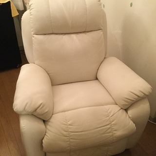 ホワイト 電動リクライニングチェア 目玉プライス】オールホワイト ゲーミングチェア フットレスト付