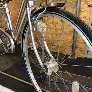 自転車 ［LEDオートライト］6段変速27インチ自転車シルバー