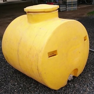 ローリータンク　（農薬散布用タンク）５００リットル　中古