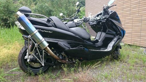 長崎発　マジェスティー　カスタム多数　ＲＯＳＳＯマフラー　スピーカー　値下げ18⇒15⇒14⇒12⇒10⇒8