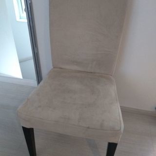 IKEAの椅子×四脚