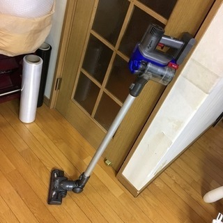 dyson DC35 multi floor コードレスクリーナ...