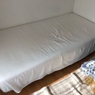 無印シングルベッド&IKEAカバー