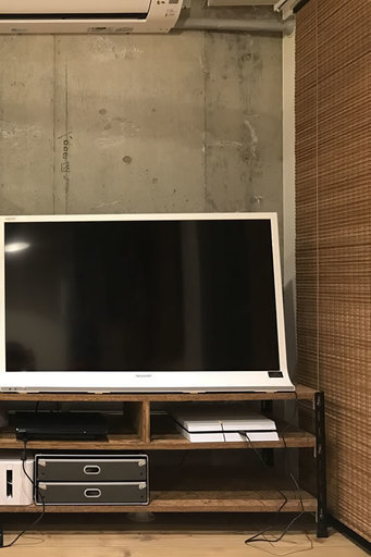 40インチのテレビも置ける、ハンドメイドのテレビ台