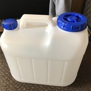 水の容器（20リットル）