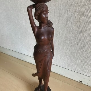 アジアン雑貨 木彫りの女性像