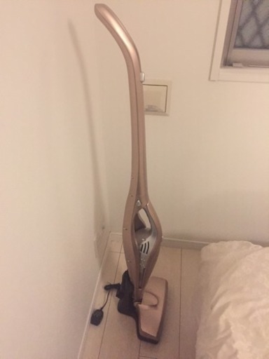ほぼ未使用 ハンディー掃除機