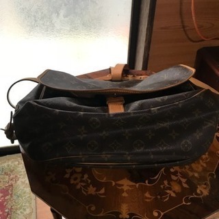 ルイビィトンショルダーバック大