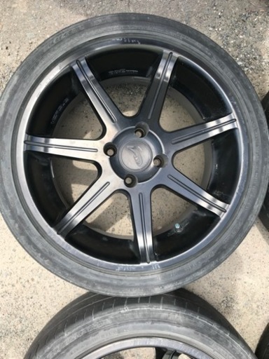 最終値下げ！！レイズベルサス  16インチ  7J  off32  PCD100  4穴