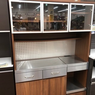 UNICO 3枚扉カップボード