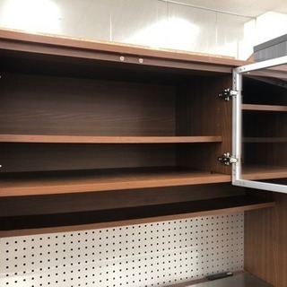 UNICO 3枚扉カップボード