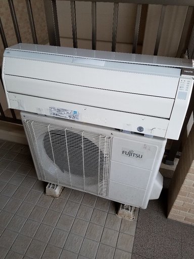 富士通インバーター冷暖房エアコン（14～18畳） AS-Z40W2☆美品