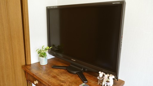 AQUOS　液晶カラーテレビ　40型　2010年製品　美品 　土・日に取りに来ていただける場合１８０００円