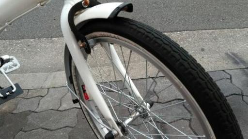 ♪ジモティー特価♪値下げ！！シンプルスタイル白仕様！！人気の20型折りたたみ中古自転車　　新大阪サイクルキッズ