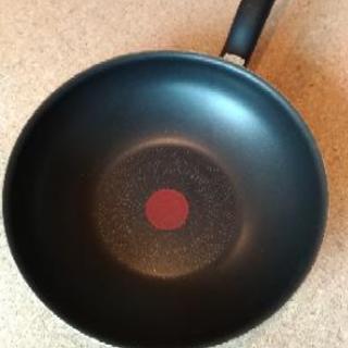 T Fal ティファールフライパン28cm Th 稲沢の調理器具 鍋 グリル の中古あげます 譲ります ジモティーで不用品の処分