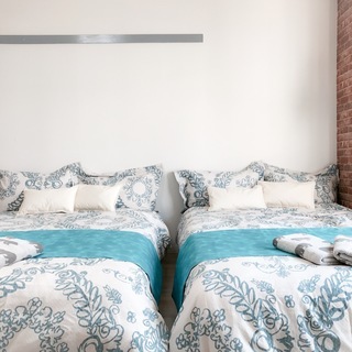 セミダブルベッド等、家具一式 民泊家具セット